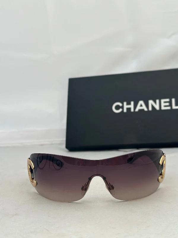 CHANEL SUNGLASSES (preowned)