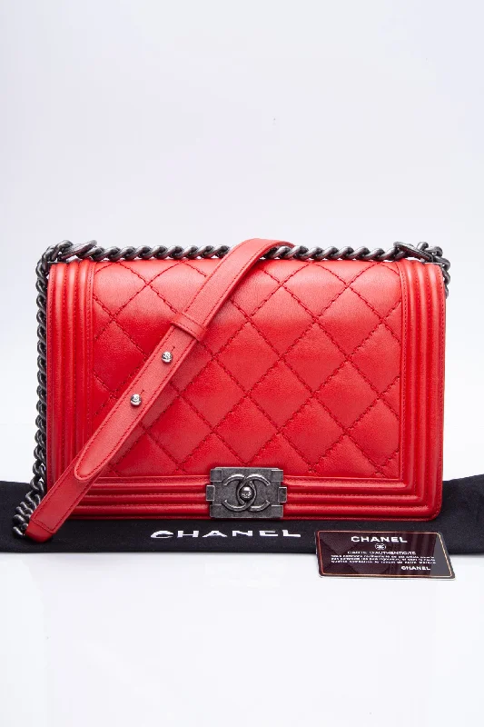 CHANEL Calfskin Quilted New Medium Boy Flap Red