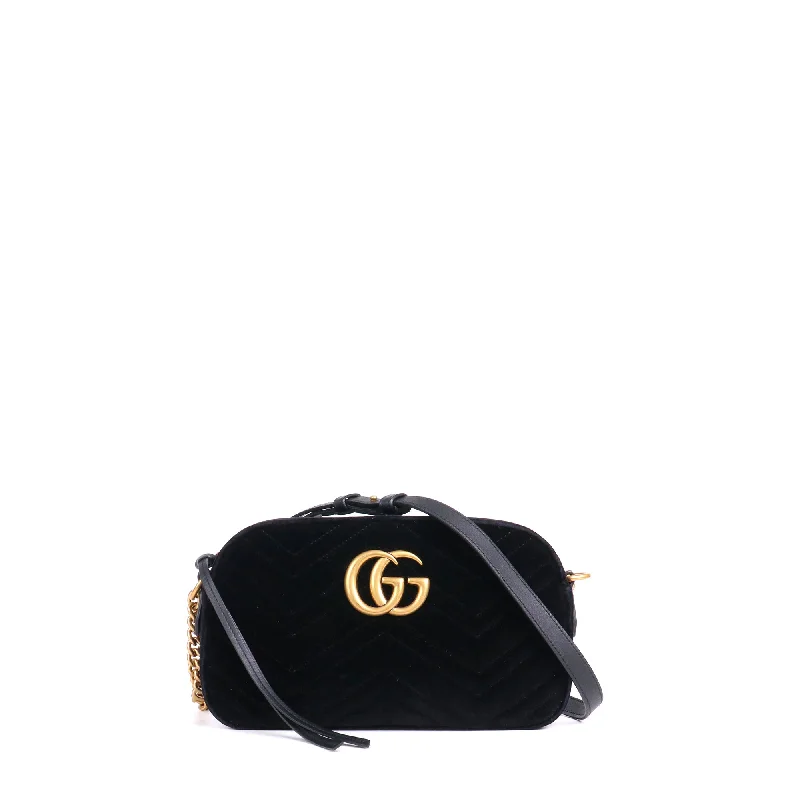 GUCCI - Sac à bandoulière Caméra Marmont Gucci matelassé en velours noir