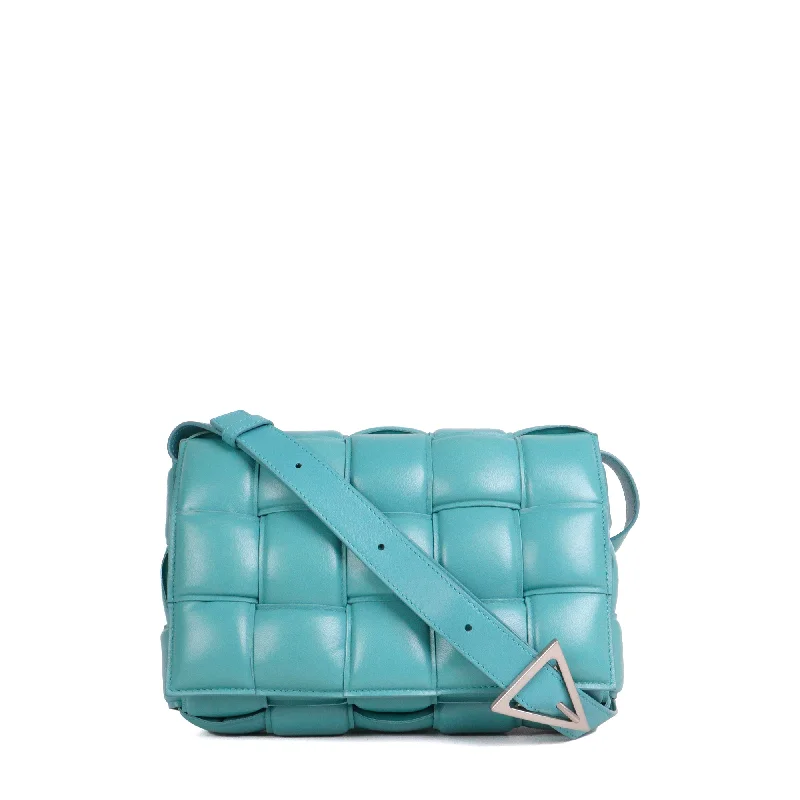 BOTTEGA VENETA - Sac à bandoulière Padded Cassette Bottega Veneta en cuir bleu